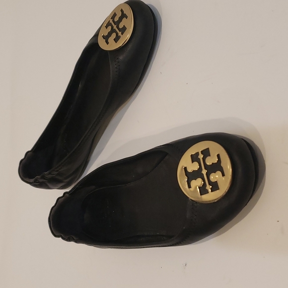 Tory Burch Shoes - Tory Burch Black flat Minnie Size 7